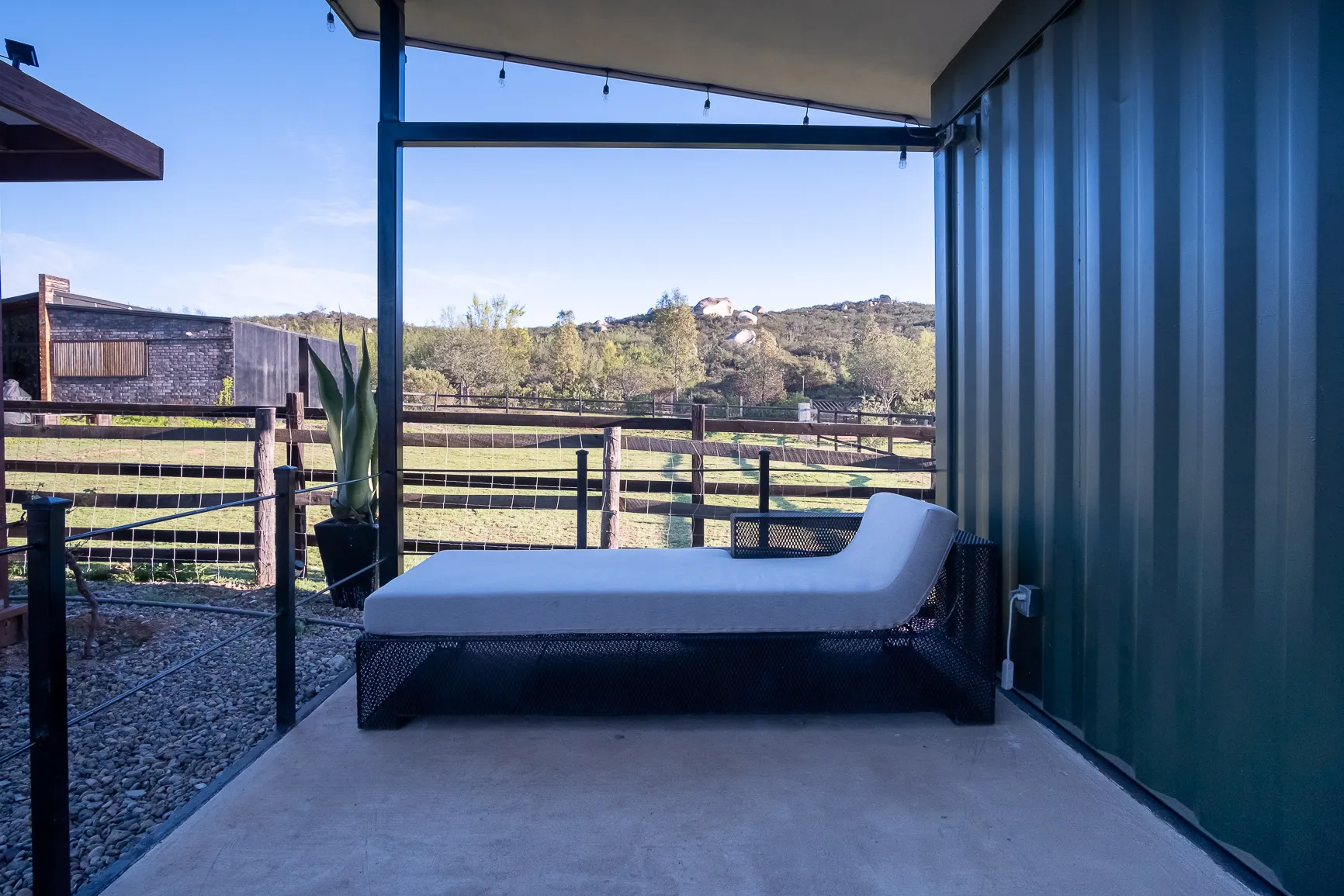 NEW!Casa contenedor en Valle de Gpe, AC & WiFi #1 - Image 3