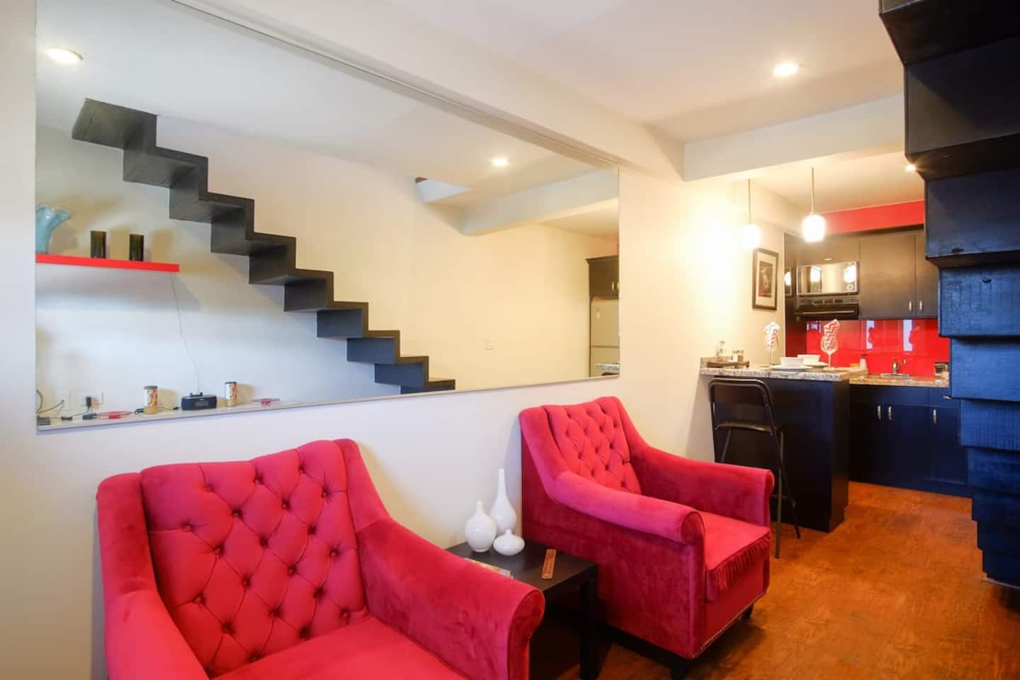 Lovely and Cozy Apartment in Downtown