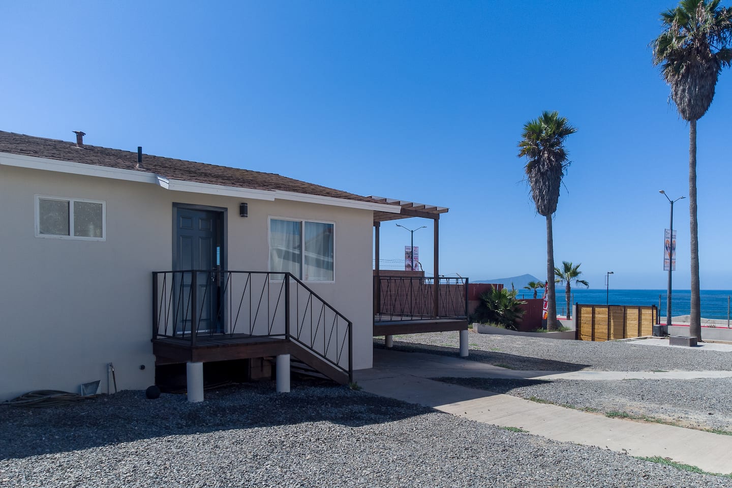 New! Casa Marea #2 Beach Front House 2BR Wifi AC - Image 3